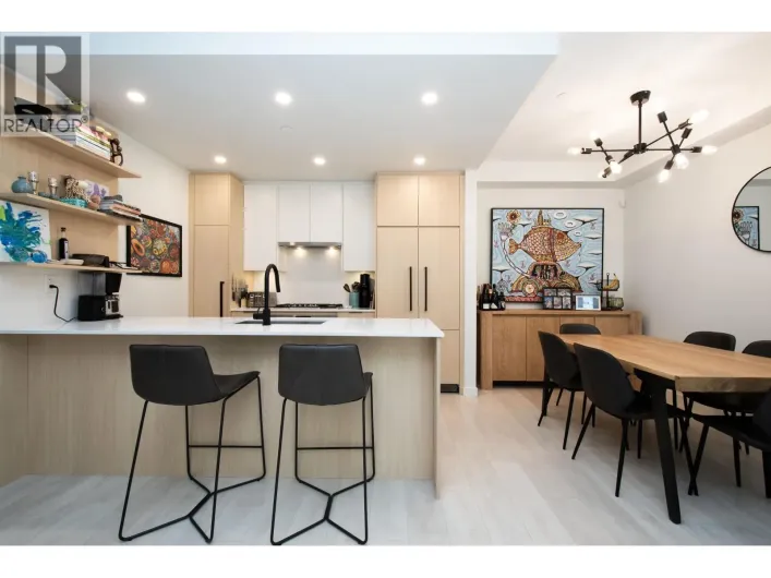 118 2045 HERITAGE PARK LANE, North Vancouver