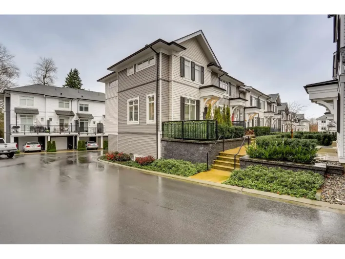 118 2070 OAK MEADOWS DRIVE, Surrey