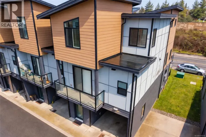 118 687 Strandlund Ave, Langford