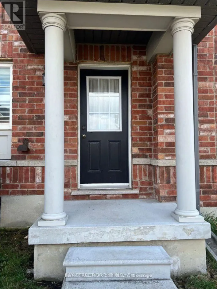 118 - 9 OLD COLONY ROAD, Richmond Hill