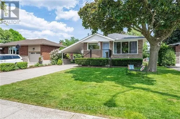 118 BRIARWOOD CRESCENT, Hamilton