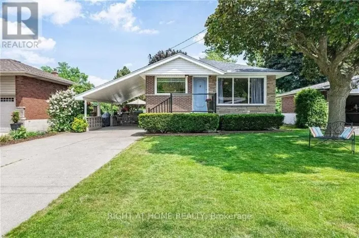 118 BRIARWOOD CRESCENT, Hamilton