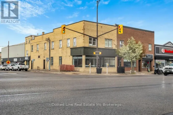 118 BROADWAY STREET E, Tillsonburg