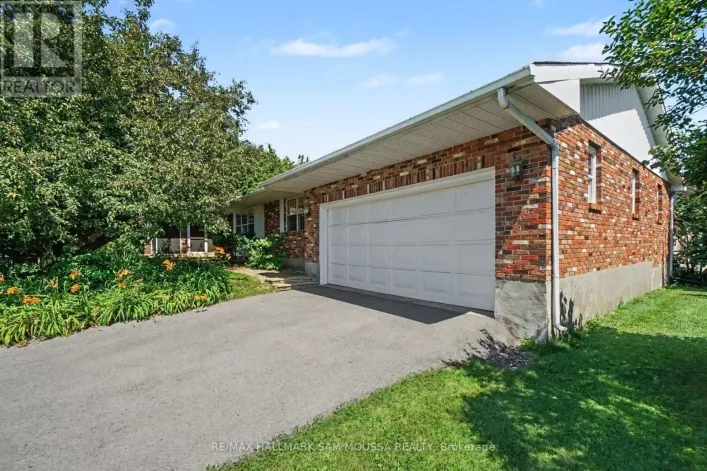 118 JUANITA AVENUE, Ottawa