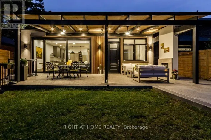 118 MARTIN GROVE ROAD, Toronto