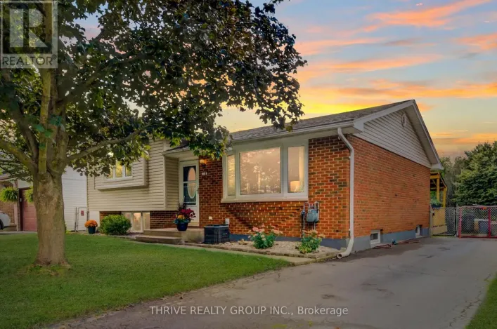 118 SANDALWOOD CRESCENT, London North