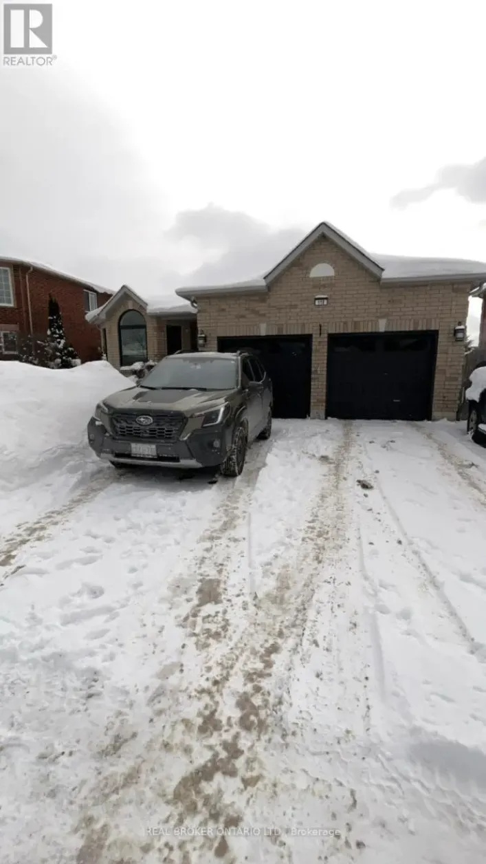 118 SANDRINGHAM DRIVE, Barrie