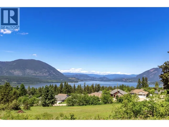 1180 16 Avenue SE, Salmon Arm