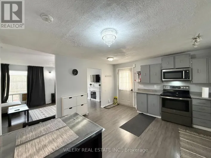 1180 HEATHFIELD COURT, Windsor