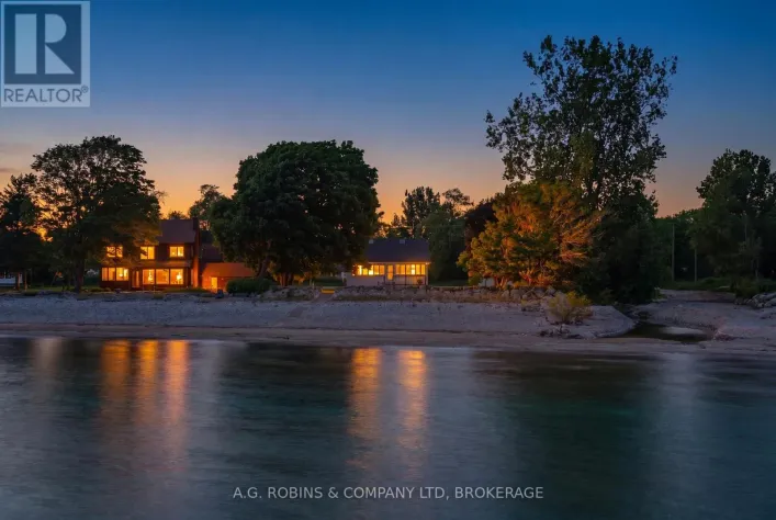 11803 LAKESHORE ROAD, Wainfleet