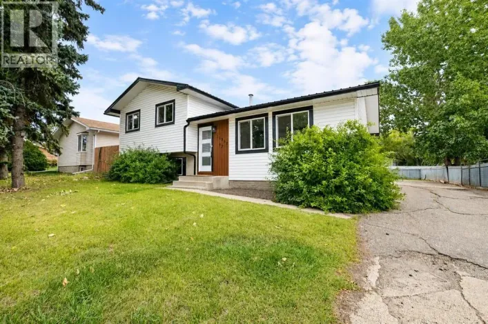 11809 97 Street, Grande Prairie