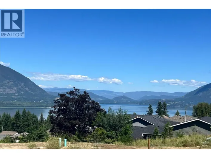 1181 16 Avenue SE, Salmon Arm