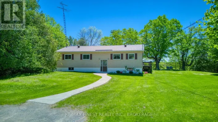 1182 CLEMENT ROAD, Frontenac