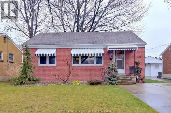 1182 HARRISON AVENUE, Windsor