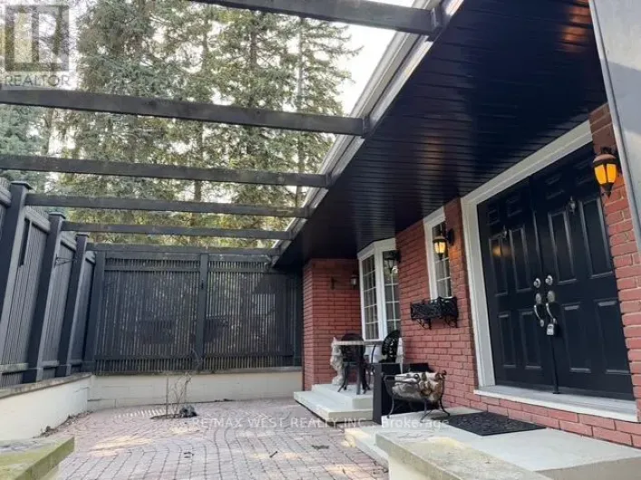 1184 KINGSTON RD ROAD N, Pickering