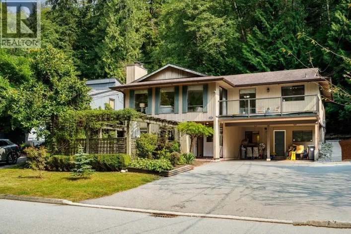 1184 RIVERSIDE DRIVE, North Vancouver