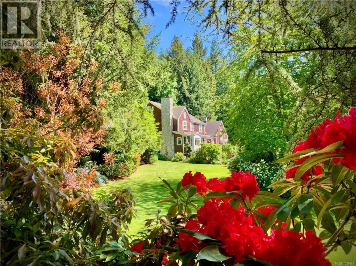 1188 Garden Gate Dr, Central Saanich