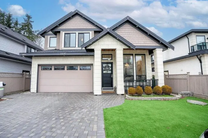 11897 82 AVENUE, Delta