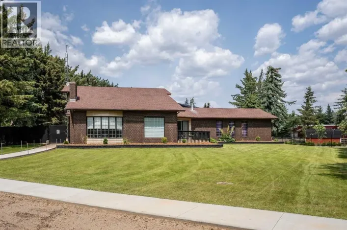 119 3rd Avenue W, Alliance