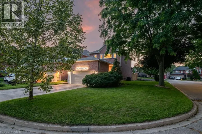 1190 WINDGROVE Square, Pickering