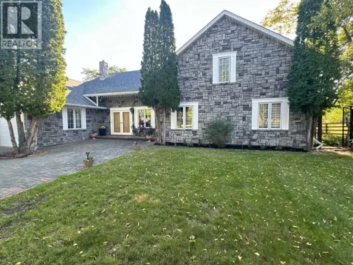 11905 91 Street, Peace River