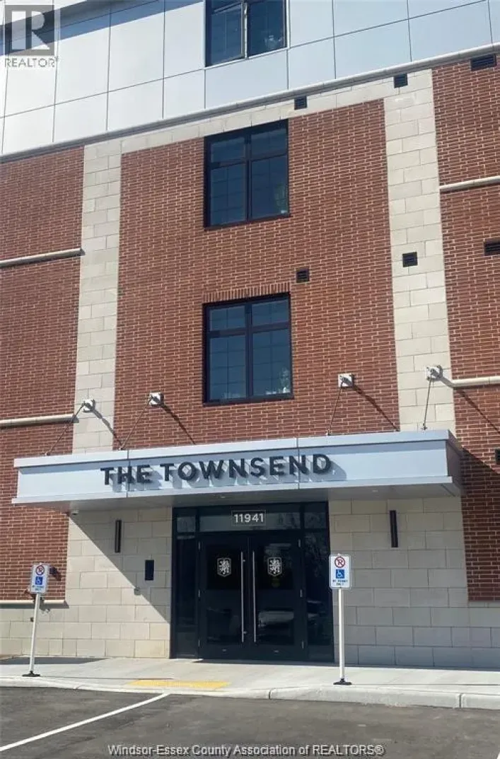 11941 TECUMSEH ROAD East Unit# 401, Tecumseh