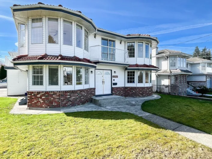 11942 99 AVENUE, Surrey