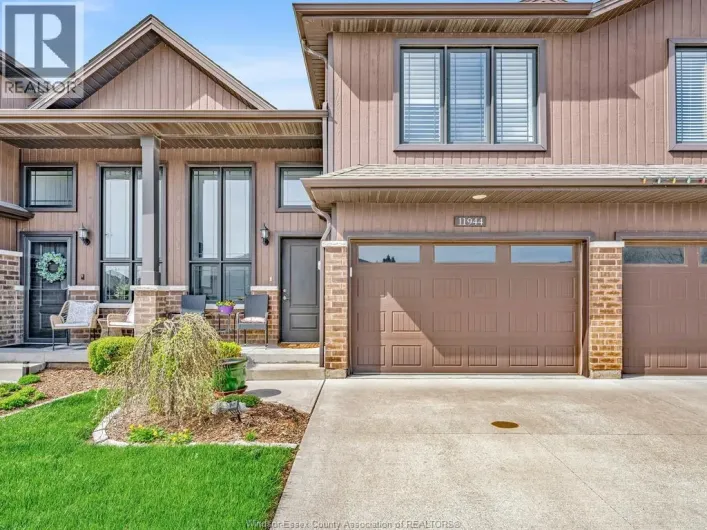 11944 THISTLEDOWN, Windsor