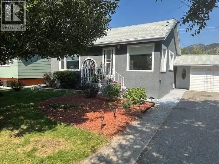 11945 21 Avenue, Blairmore