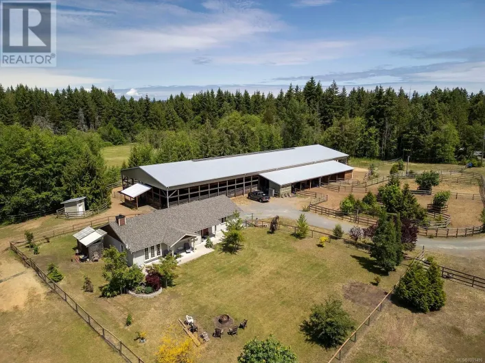 1195 Burbank Rd, Qualicum Beach