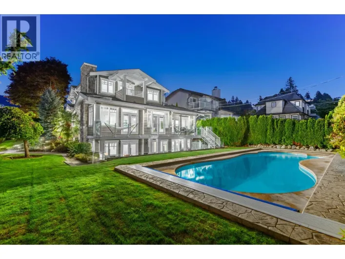 1197 FULTON AVENUE, West Vancouver