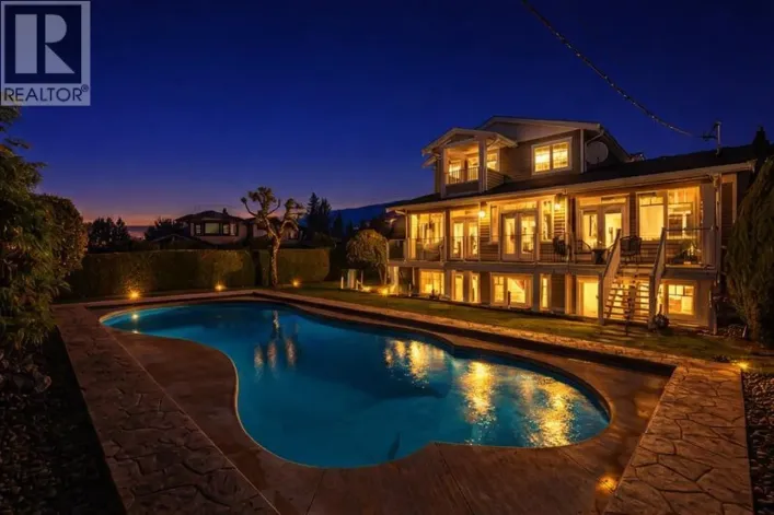 1197 FULTON AVENUE, West Vancouver