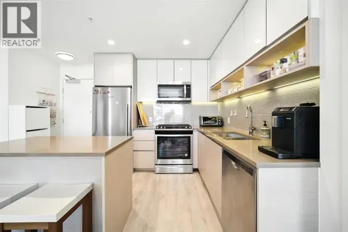 11xx 8850 UNIVERSITY CRESCENT, Burnaby
