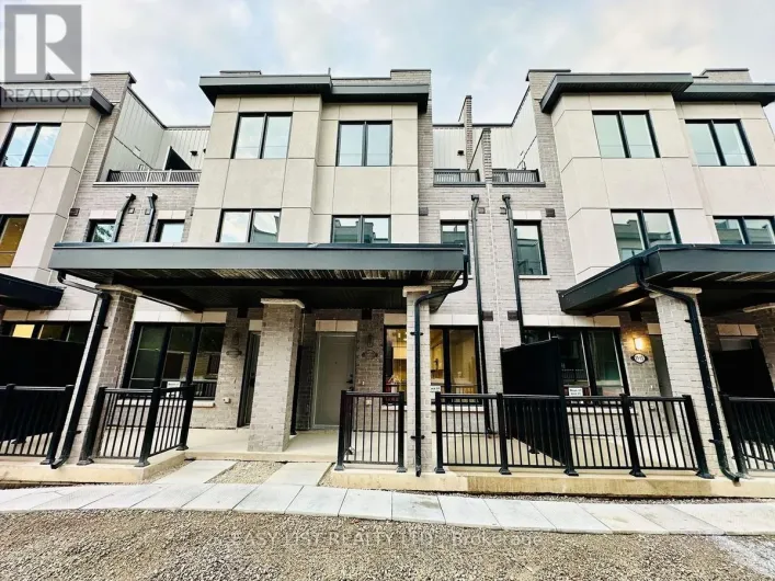 12 - 11 BAYNES WAY, Bradford West Gwillimbury