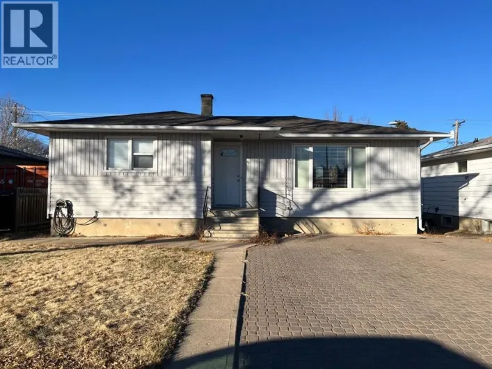 12 11 Street NE, Medicine Hat