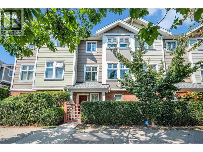 12 1135 EWEN AVENUE, New Westminster