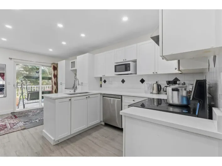 12 12110 75A AVENUE, Surrey
