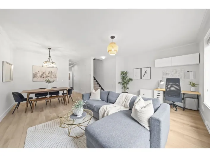 12 15399 GUILDFORD DRIVE, Surrey