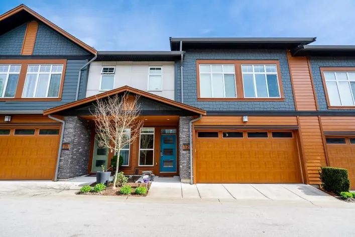 12 17033 FRASER HIGHWAY, Surrey