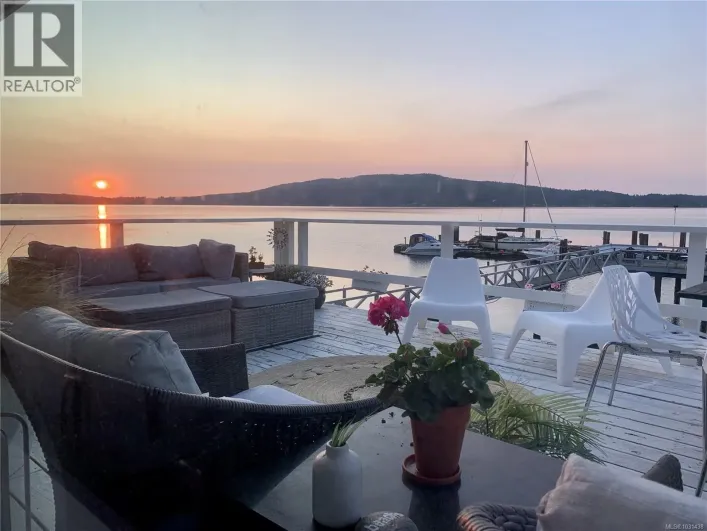 12 1723 Sandy Beach Rd, Mill Bay