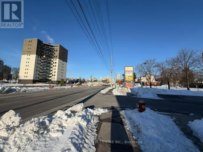 12 - 3085 HURONTARIO ST STREET, Mississauga