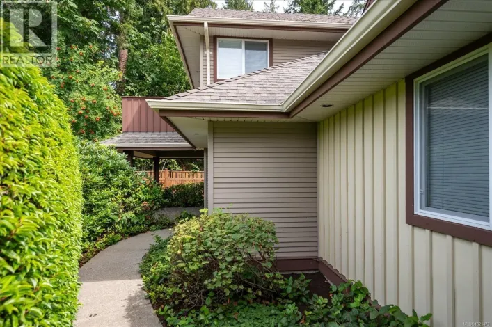 12 340 Young St, Parksville