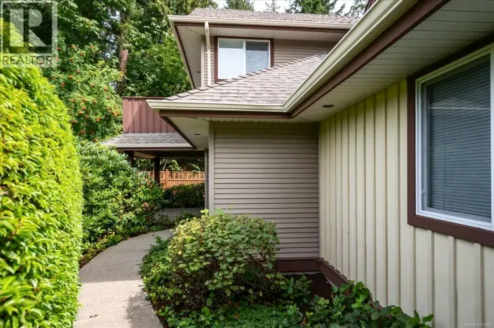 12 340 Young St, Parksville