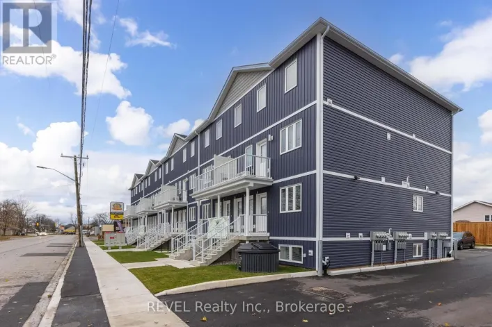 12 - 35 SOUTHWORTH STREET N, Welland