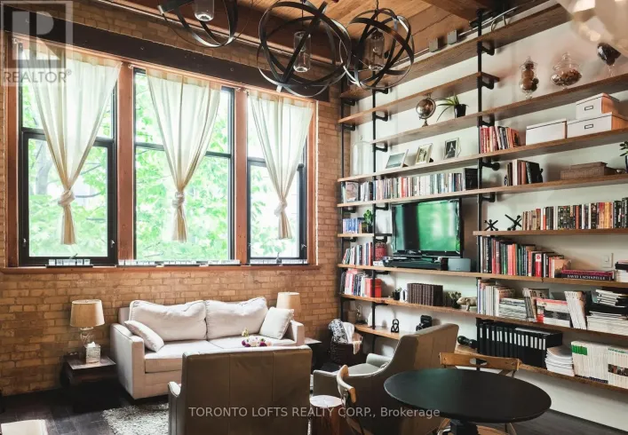 12 - 371 WALLACE AVENUE, Toronto