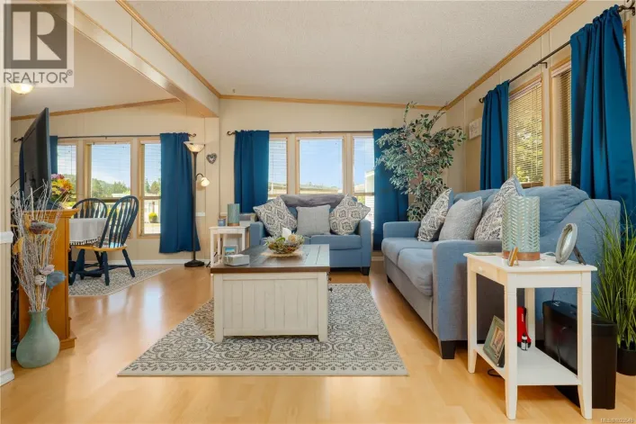 12 6245 Metral Dr, Nanaimo