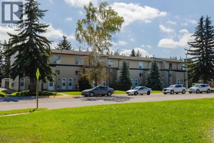 12, 707 Westmount Drive, Strathmore