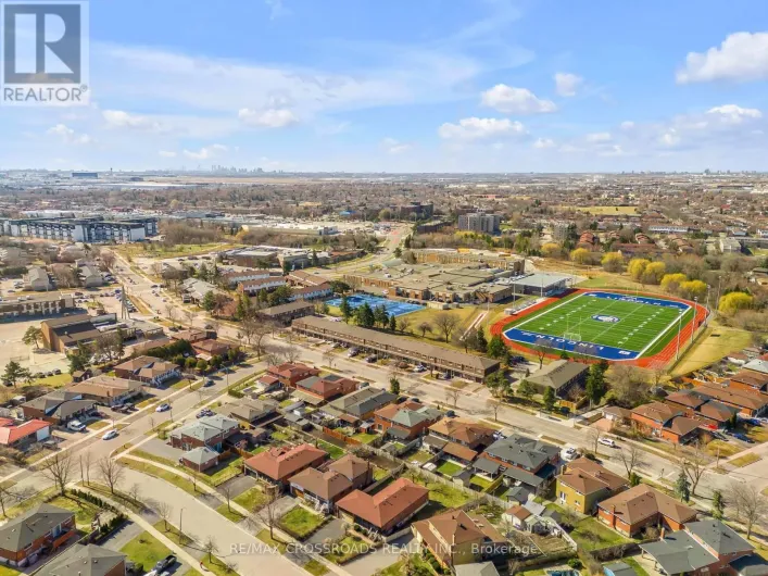 12 - 7450 DARCEL AVENUE, Mississauga
