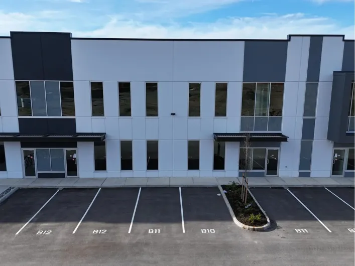 12 8650 DEWDNEY TRUNK ROAD, Mission