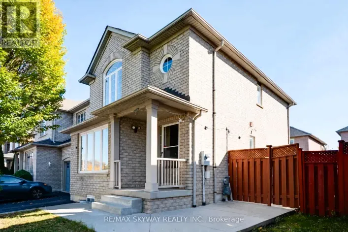 12 BARRIER REEF LANE, Brampton